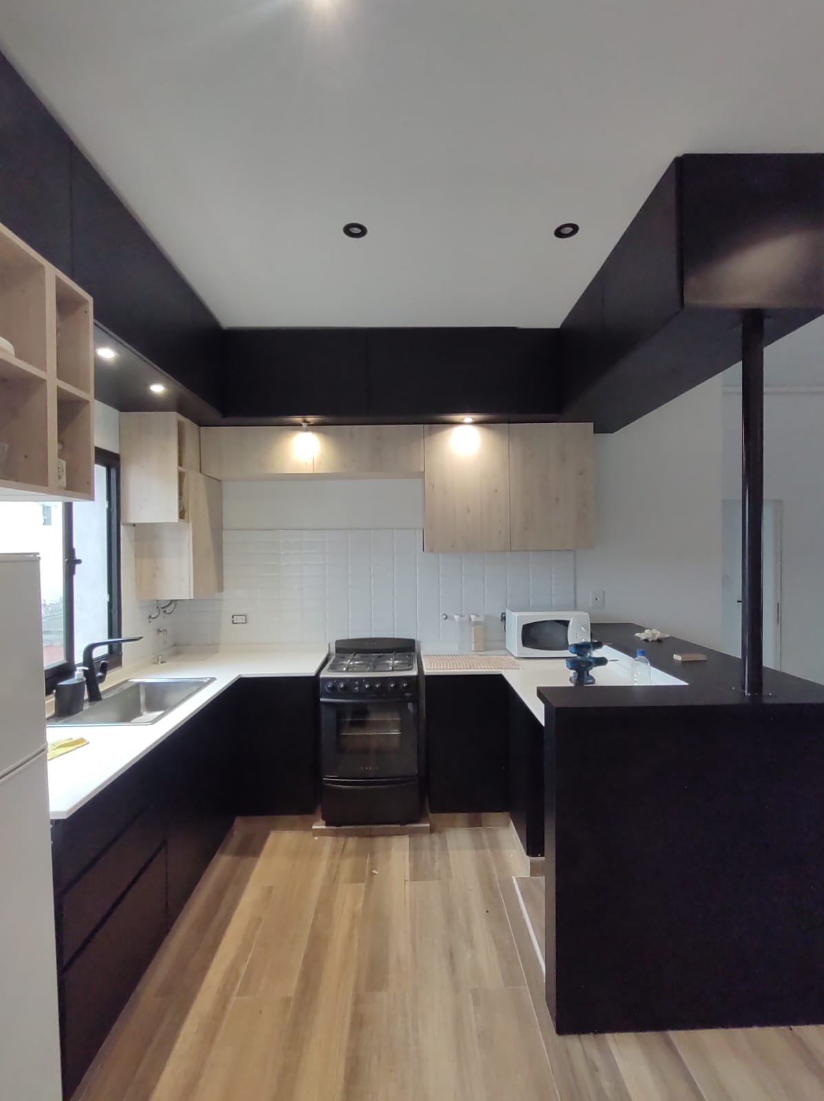 Cocina en Melamina Negra